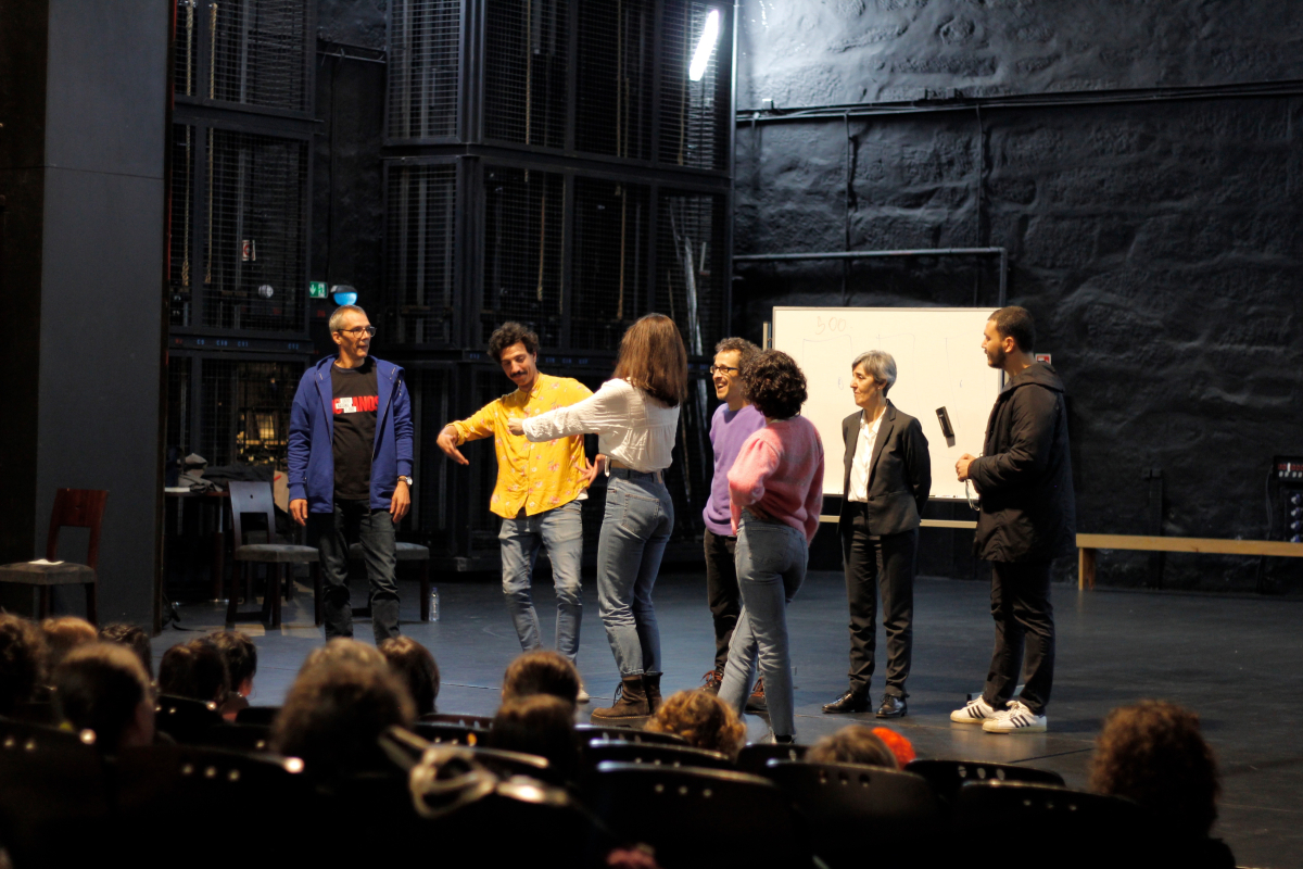 História Universal do Teatro em três zooms, provavelmente